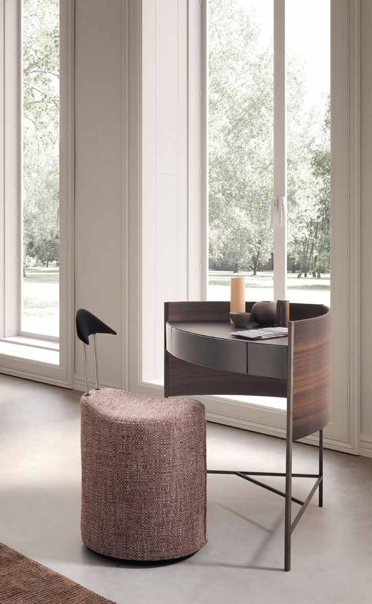 Presotto Bloom Desk and Landscape-Up Chair